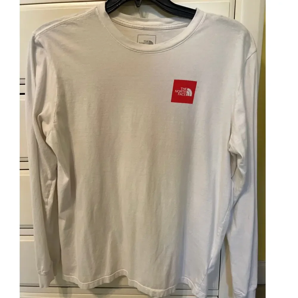 The North Face Men's Long Sleeve Red Box T-Shirt Size Large EUC Streetwear